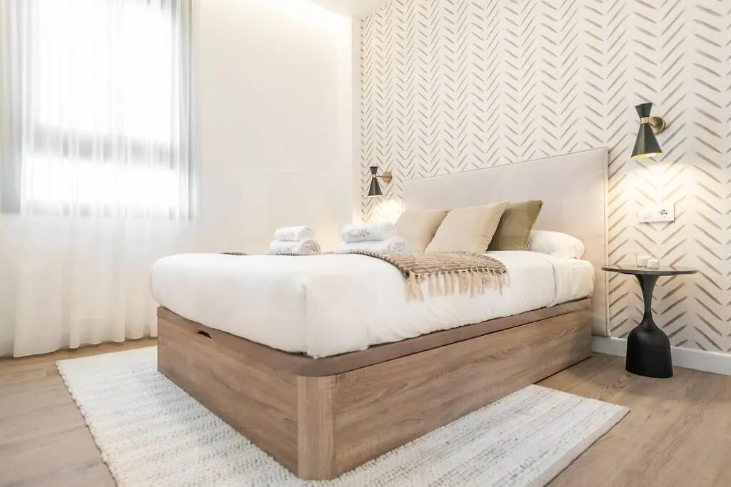 Enchanting And Bright Apartment Center By Rems Malaga