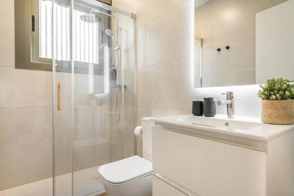 Enchanting And Bright Apartment Center By Rems Malaga